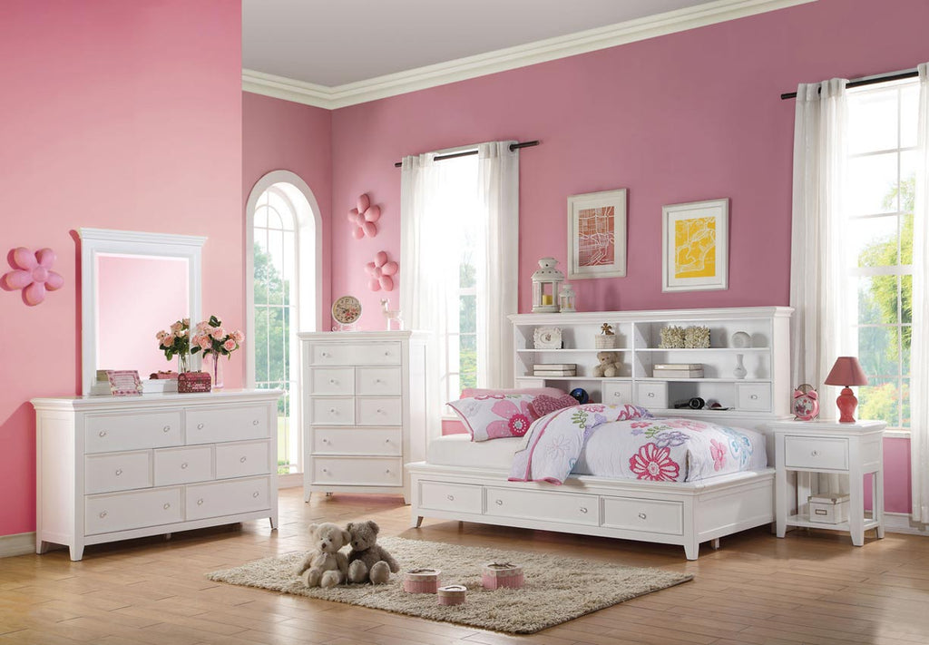 White Finish Day Bed with Storage