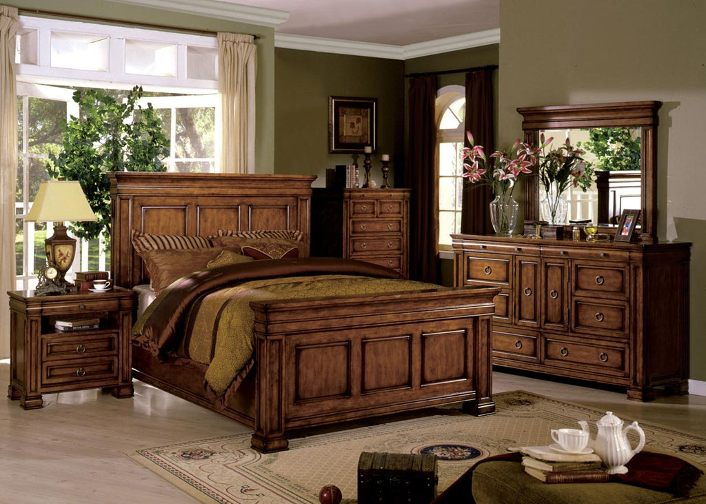 Tabaco Finish Elegant Queen Bed Frame